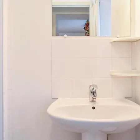 Amazing In With Kitchen